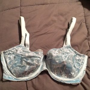 Victoria’s Secret body by Victoria lace demi bra